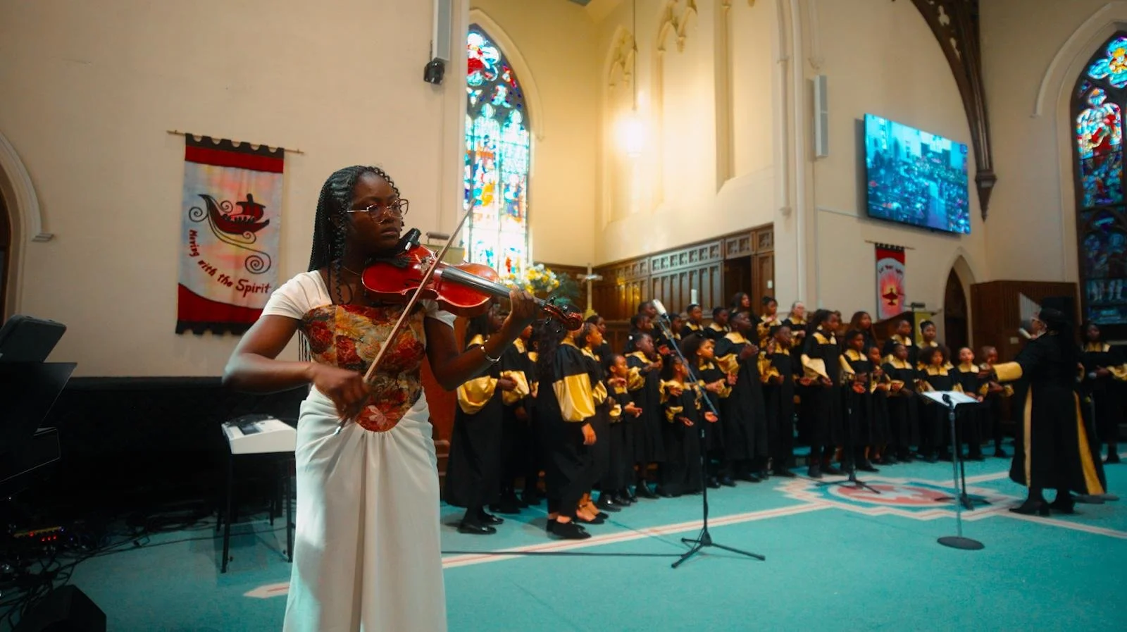 choir leading with violin.jpeg