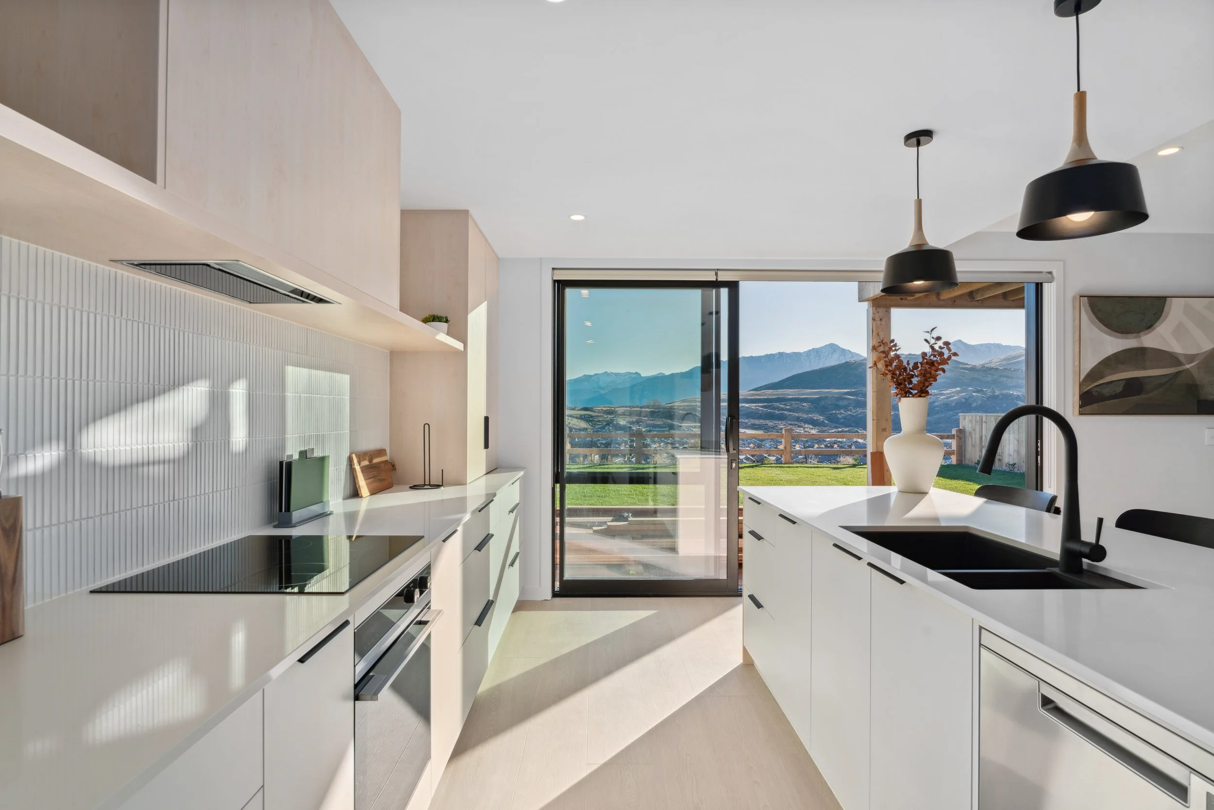 KITCHEN VIEW - SIDE PROFILE.jpg