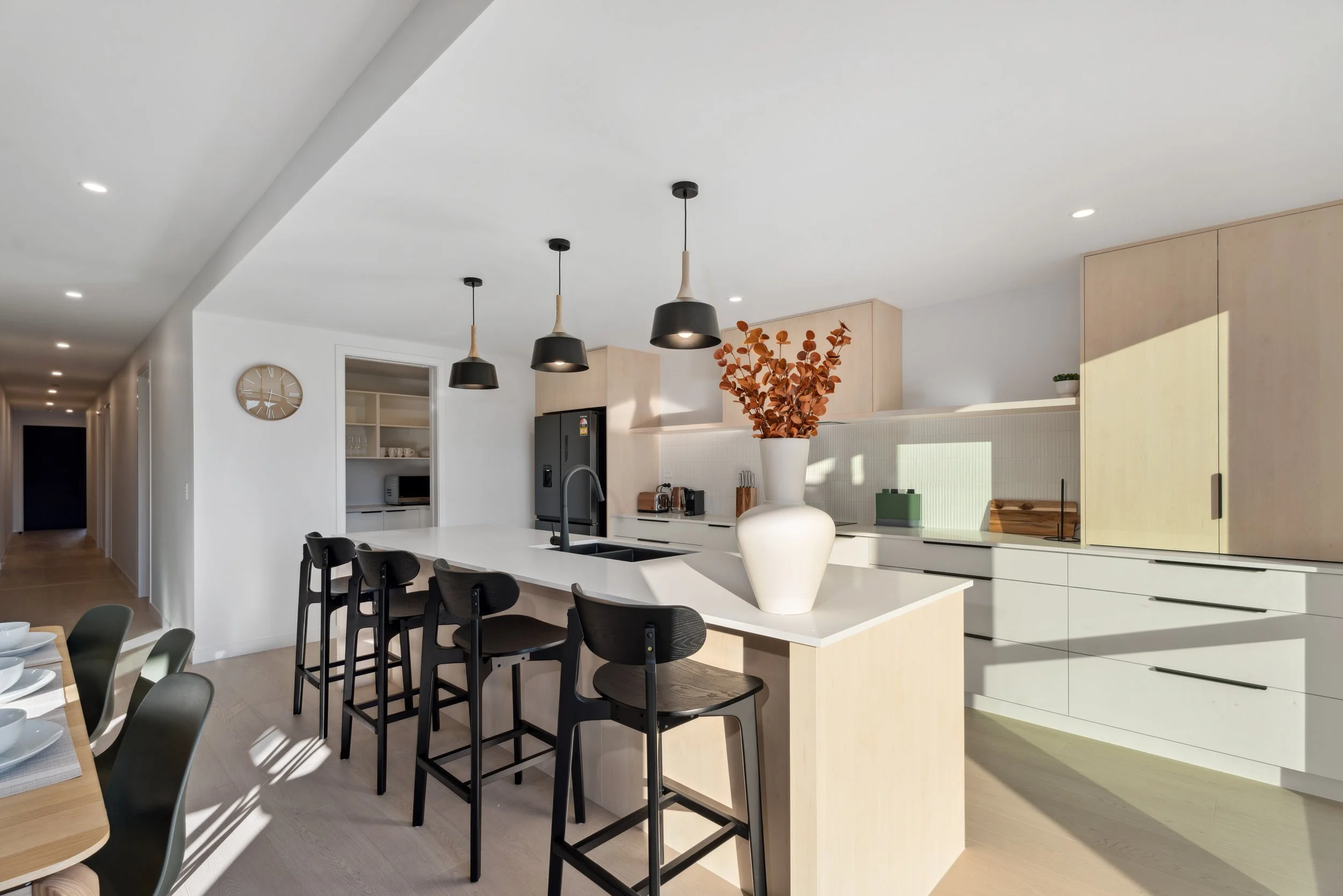 KITCHEN VIEW - SIDE PROFILE 2.jpg