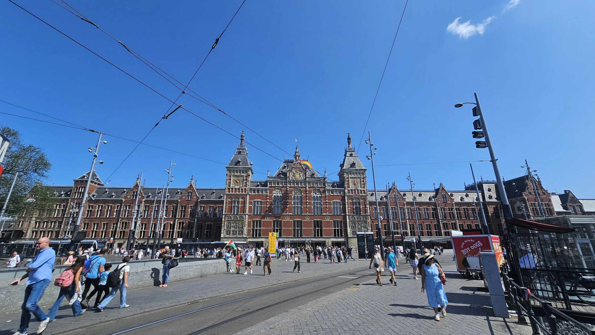 Amsterdam 25 juli 2027 Compound Wandeling