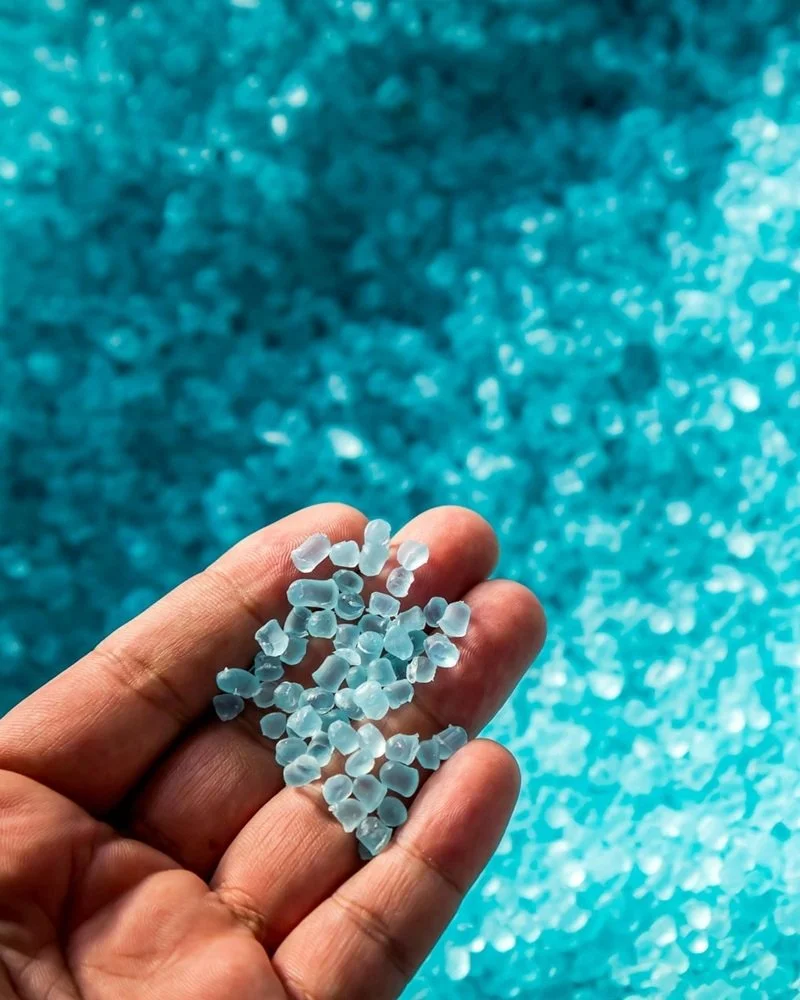 Recycled plastic: from waste to wearable