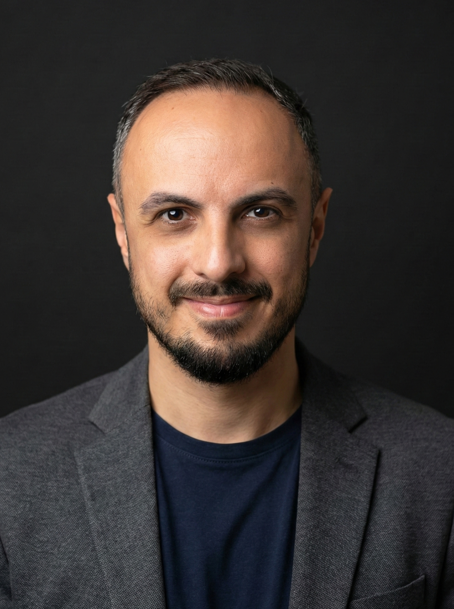 Tiberiu Oprea, fondator BRAVEMENT, fotografie portret profesionala.