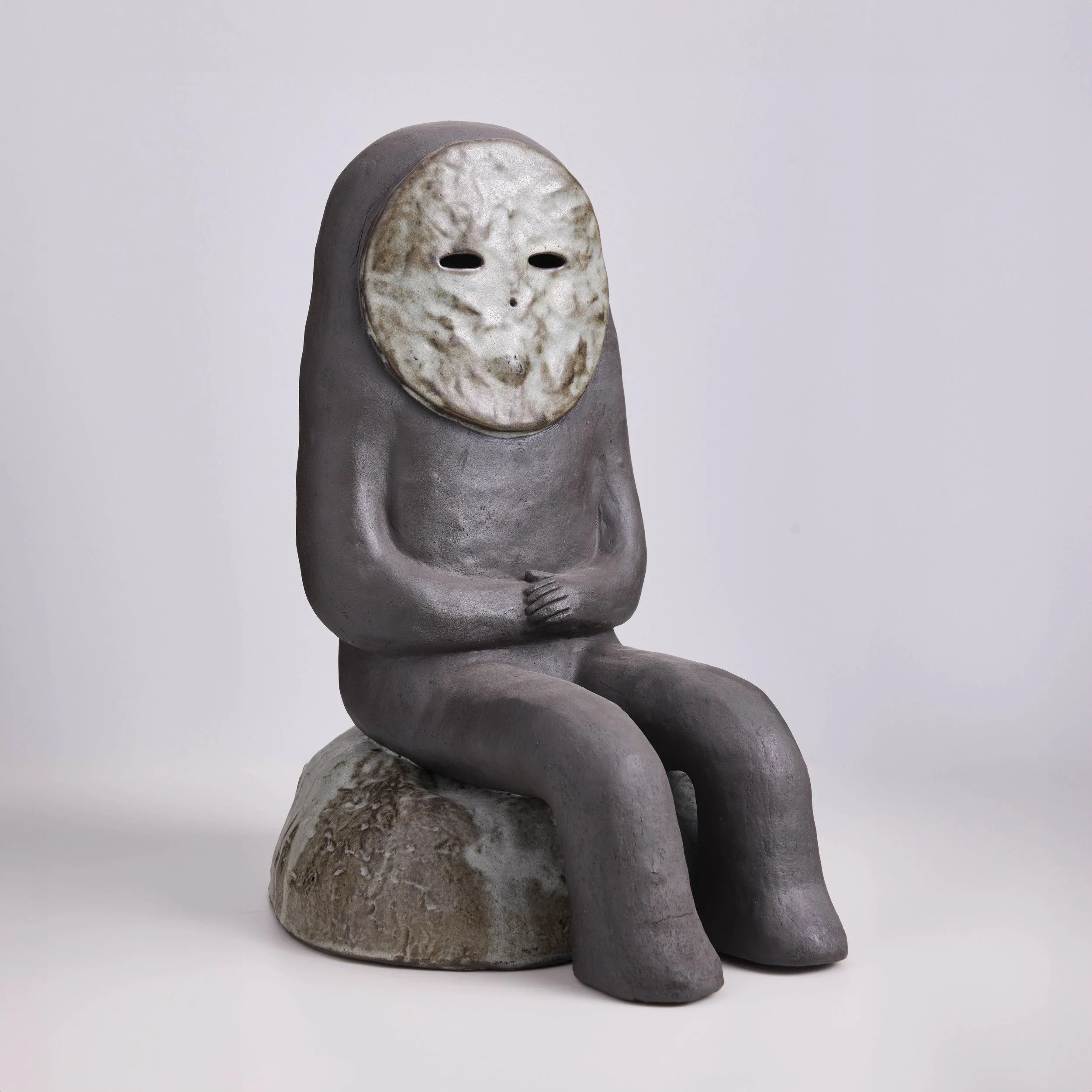 "Enfant lune", 49x36cm, grés partiellement émaillé, 2023 © Paul Tahon