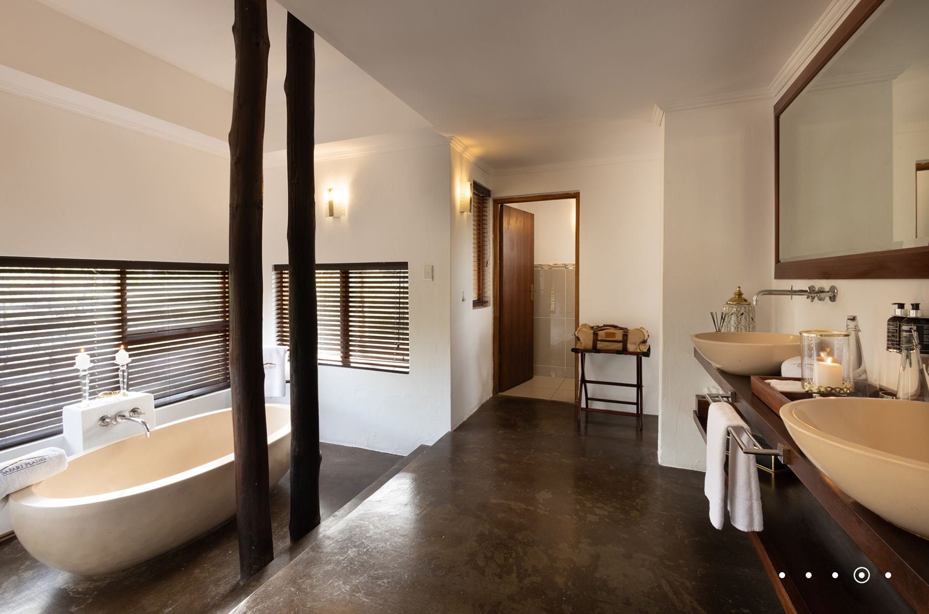 Luxury Safari Suite