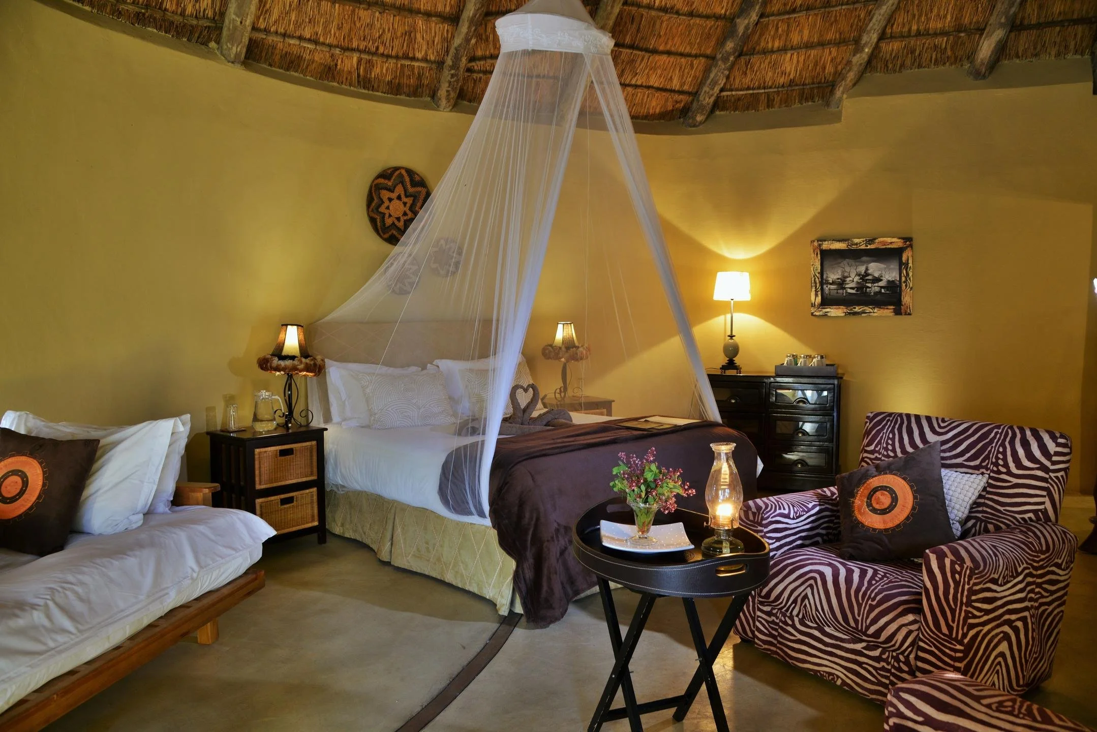 sgr_-_bush_lodge_suite_interior_4.jpg