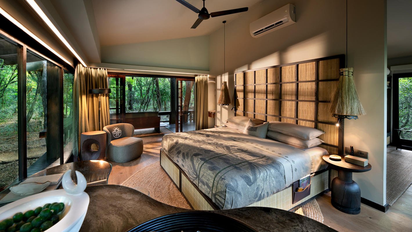 south-africa-phinda-forest-lodge-room-suite-interior_2.jpg
