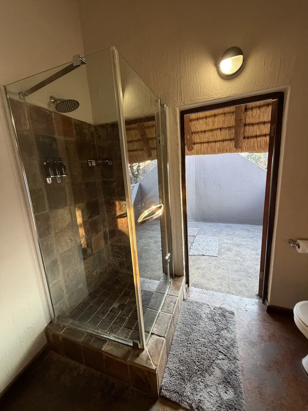 Umzolozolo Luxury Chalet 4 - Ritson Safaris.jpg