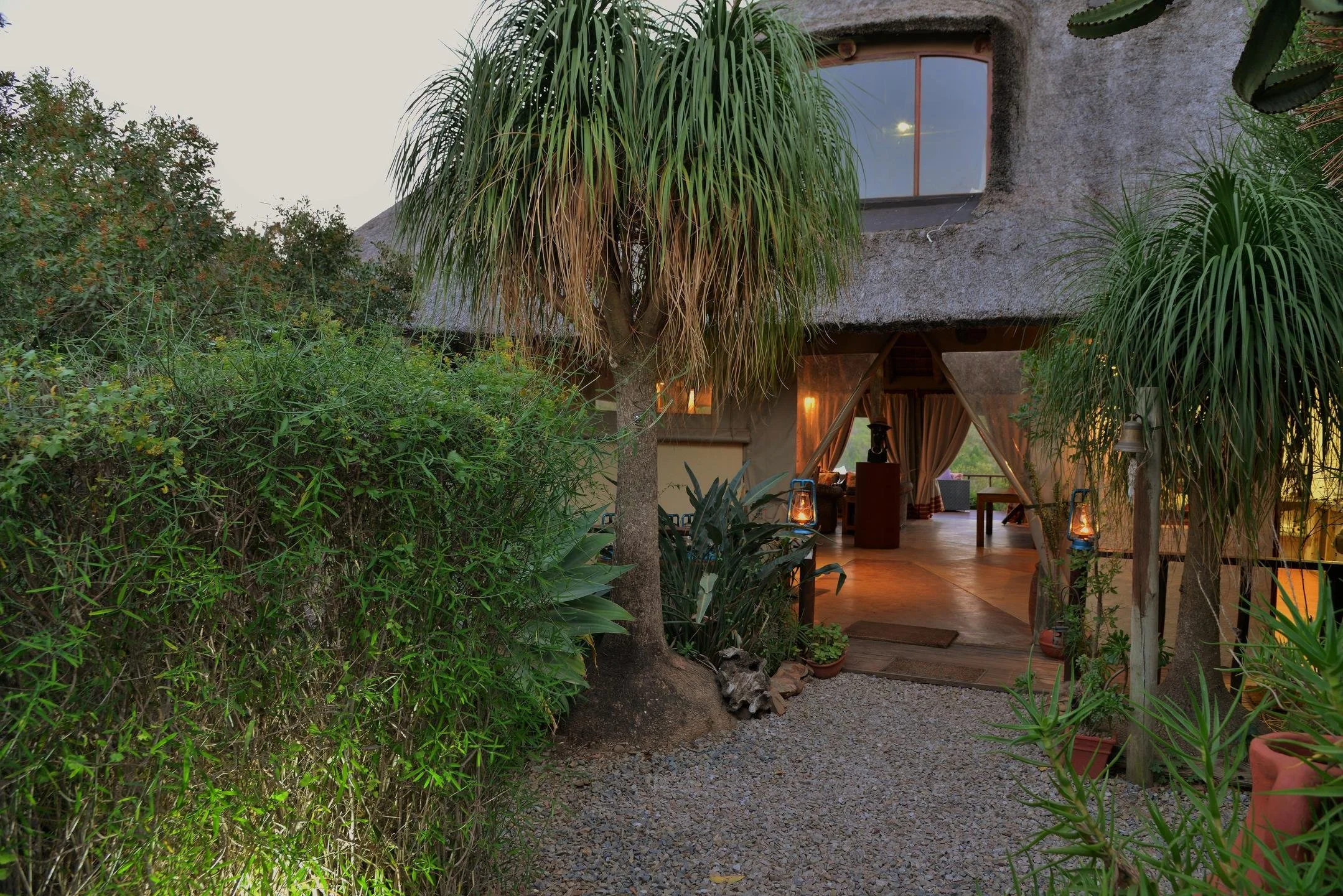 Bush Lodge Lodge Entrance.jpg