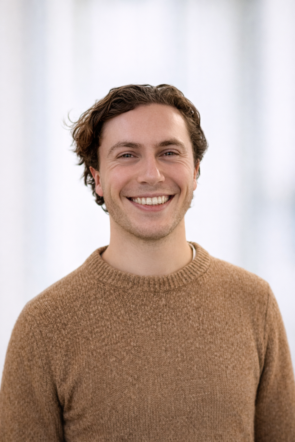 Portrait of Léo Simon, masterstudent BioMedical Engineering and researcher at SATA Medical.