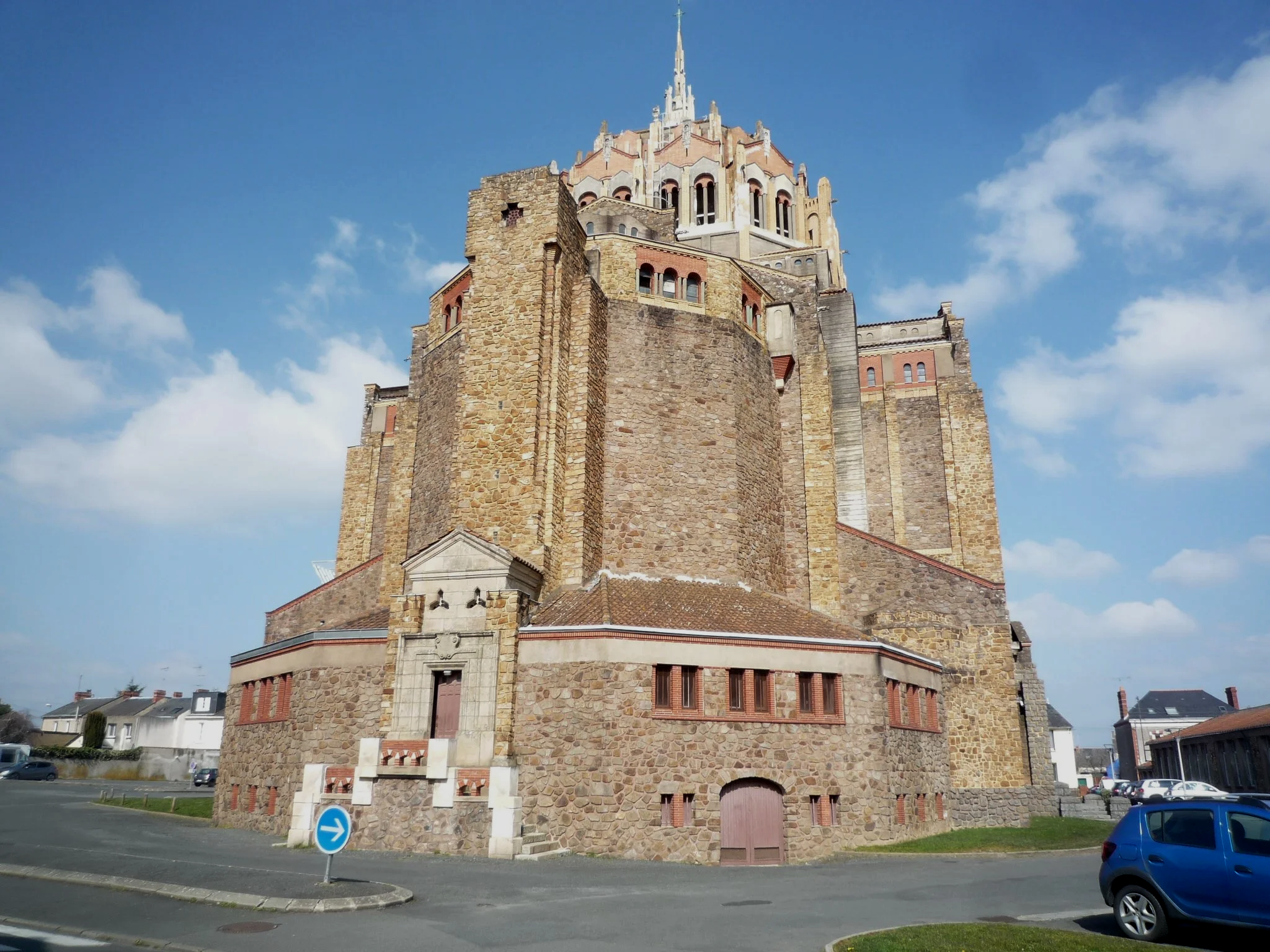 Église du Sacré Cœur (Cholet) - Clocher et façade Nord - AMO 