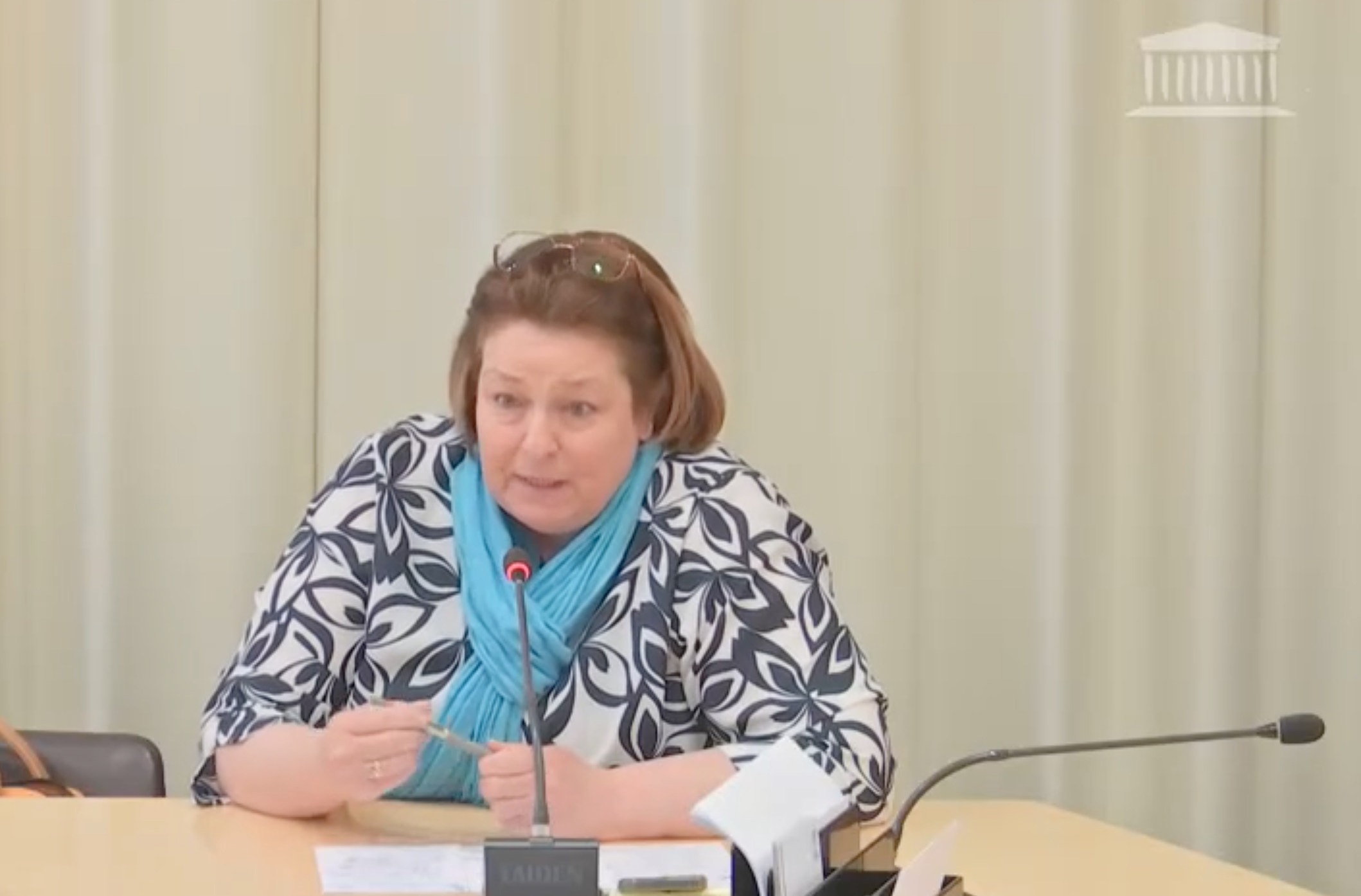 Question au ministre de la&nbsp;défense