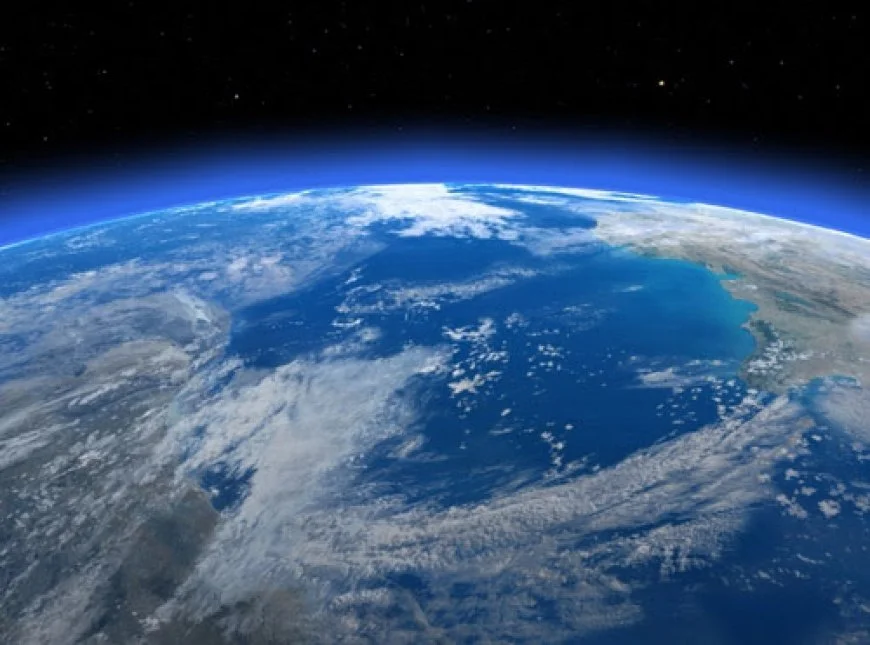 Growth on a Finite Planet