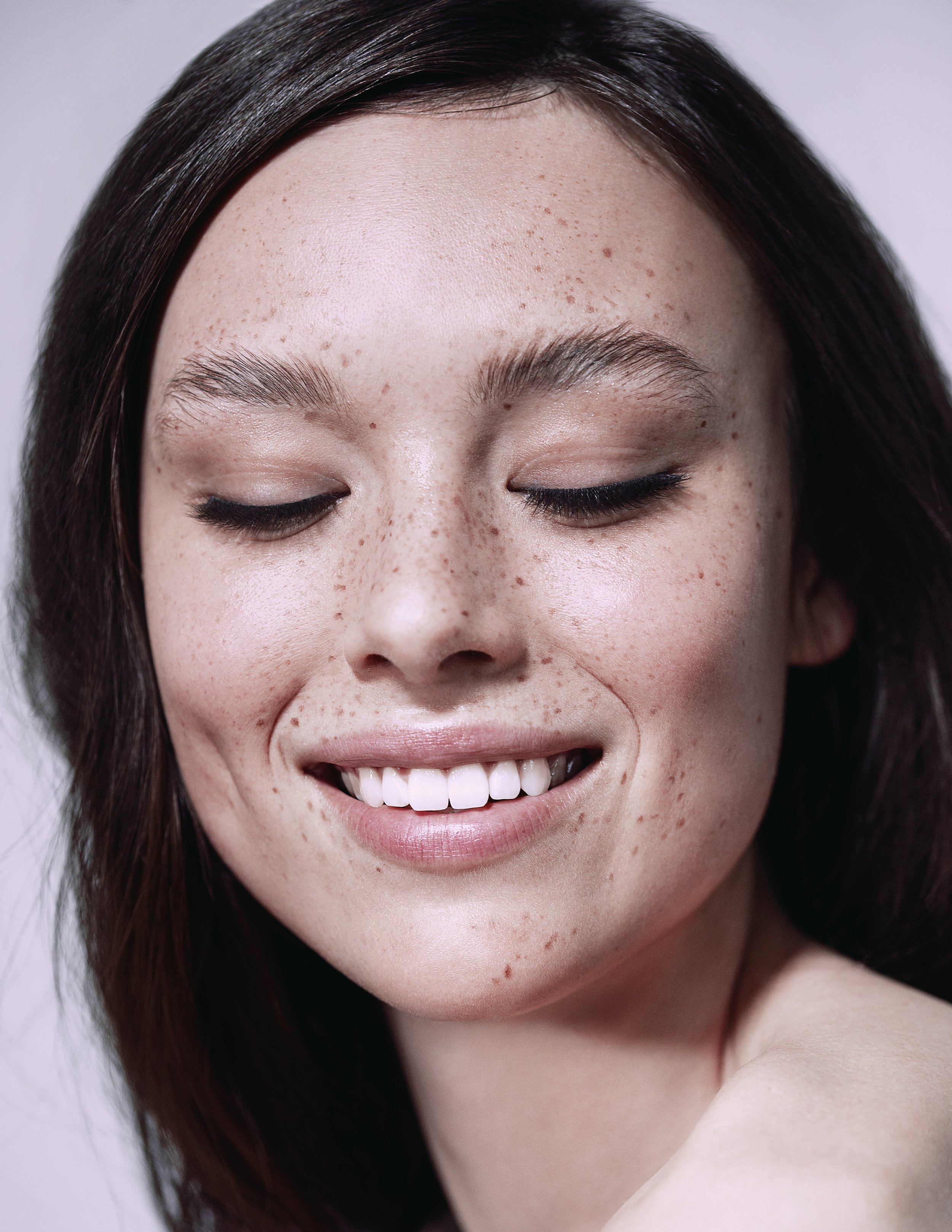  Photographer:  Marina Dean-Francis   Published in Cosmopolitan Hong Kong  Makeup:  Lisa Caldognetto   Hair: Janine Marino  Nails:  Emma Thorne   Postproduction:  Mdf retouching   Lisa Caldognetto editorial makeup artist portfolio. Hair on request. B