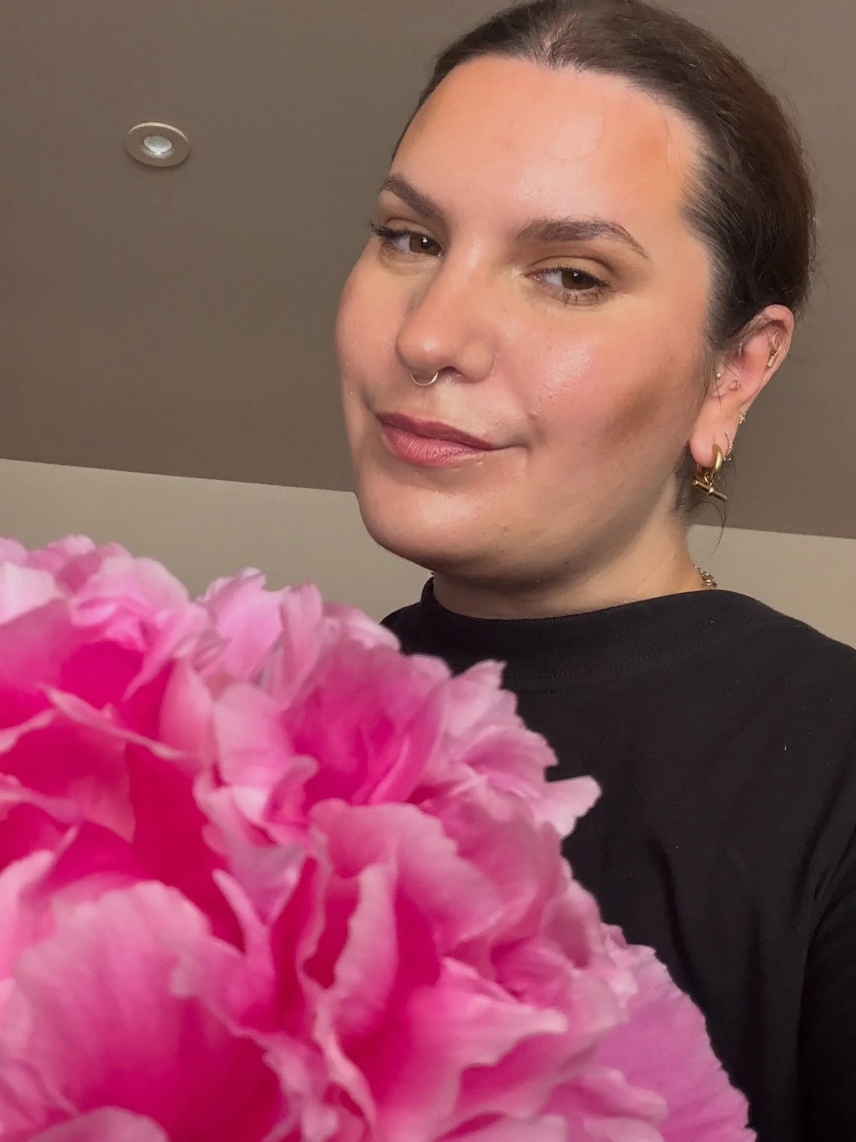 July dump 🌸 Time to bloom

Frozen margaritas 🥵

XL @bonnemaman_uk 😩

Chronically napping

Main character landed their first ad campaign 🫶

Catch ups with @famidamua 💕

Werkin in cute locations only 

I spoke on a panel @sistalandfest about &ldqu