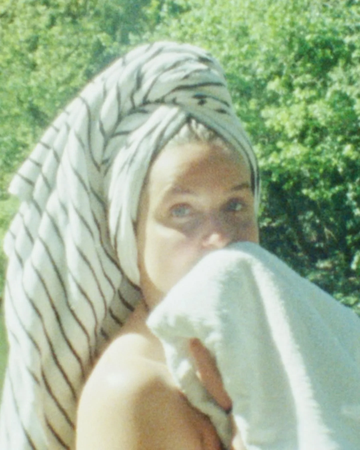I&rsquo;m completely in awe of @rosieviva and her ability to be so open, vulnerable, and honest in the way she shares her story, her thoughts, and her inner world with people.

Working on this collaboration with @rosieviva and the @theselfspace creat