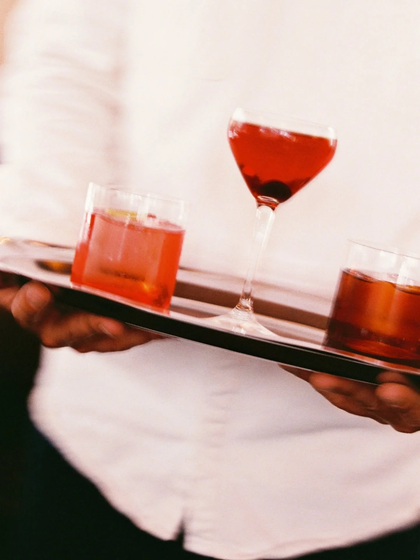 It's a negroni heat wave with @negroni.appreciation.society 🍒
@equal___parts

Sponsored by @campariofficial

Shot on 35mm and 8mm