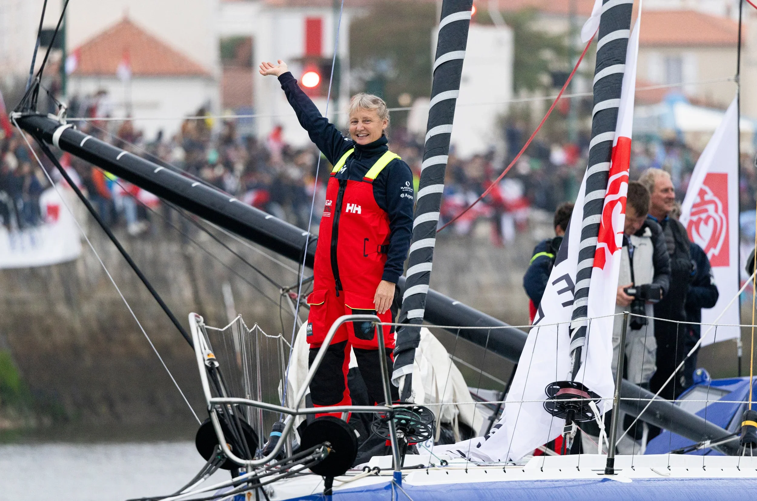 vendee globe, chanal exit at start Pip Hare
