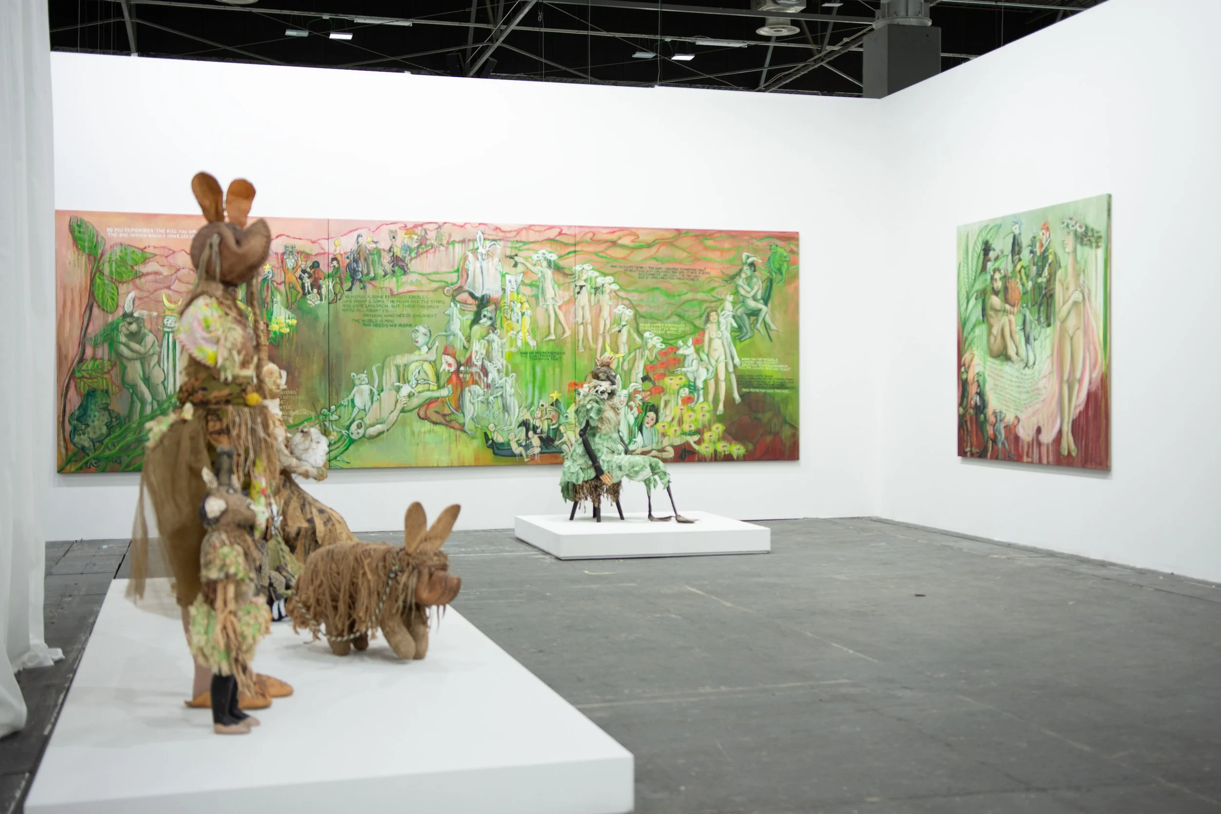 ARCO is one of Europe’s leading contemporary art fairs, held annually in Madrid and bringing together galleries, artists, and collectors from around the world. 

I was commissioned to photograph selected works presented at the fair and to conduct int