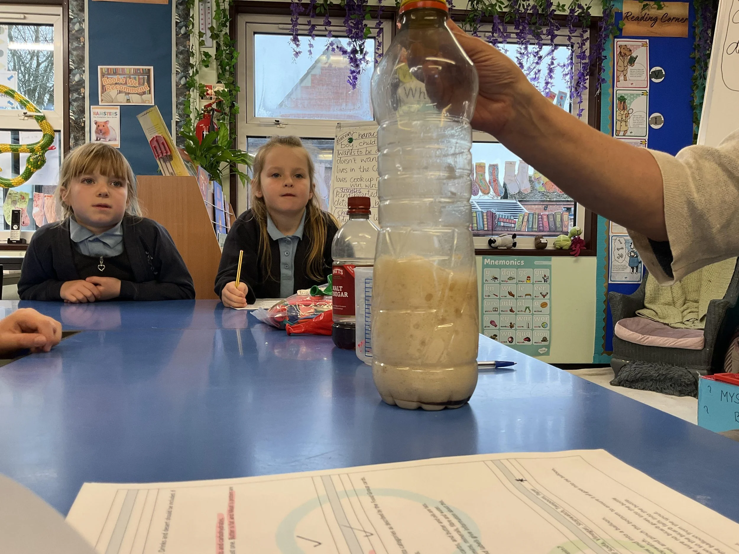 Science - investigating why some foods are gassy!