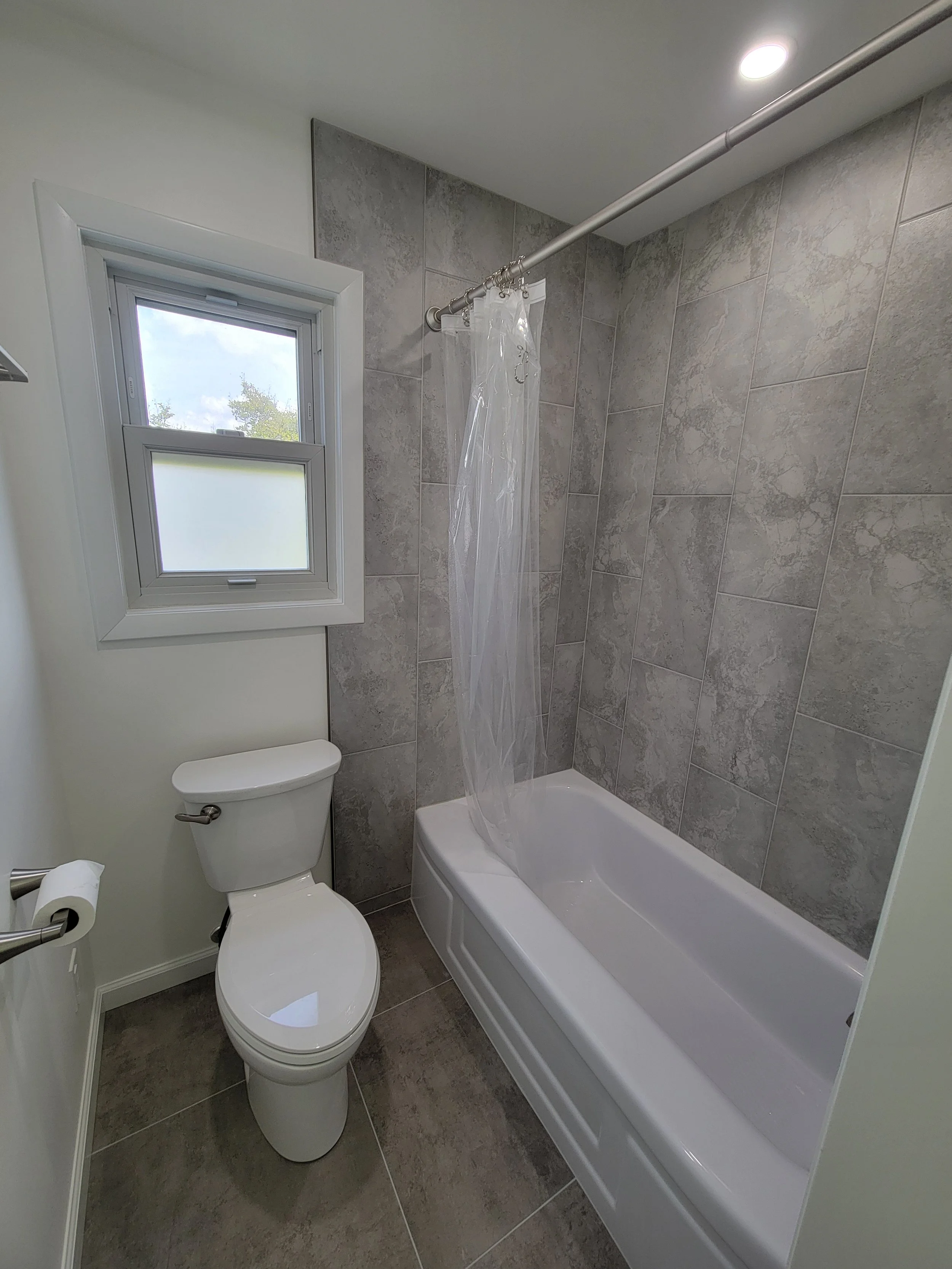 Reza bath and shower