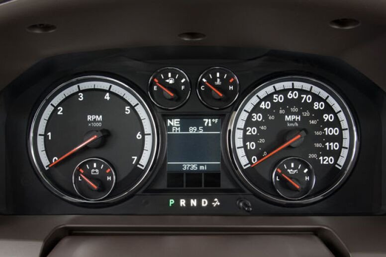 RAM 1500 DS dashboard showing no air suspension warning lights