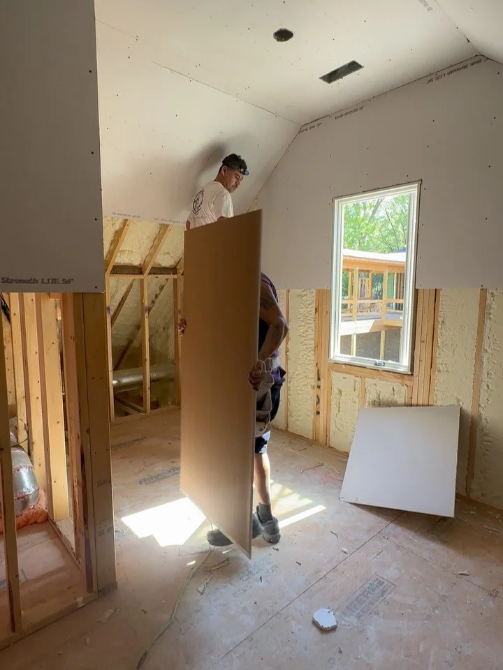 North Carolina decided to turn the heat all the way up today &mdash; 95&deg; on site and every trade still making it happen. The sound of saws &amp; nail guns, trucks pulling in, materials moving, and crews working every corner of the house. 

#custo