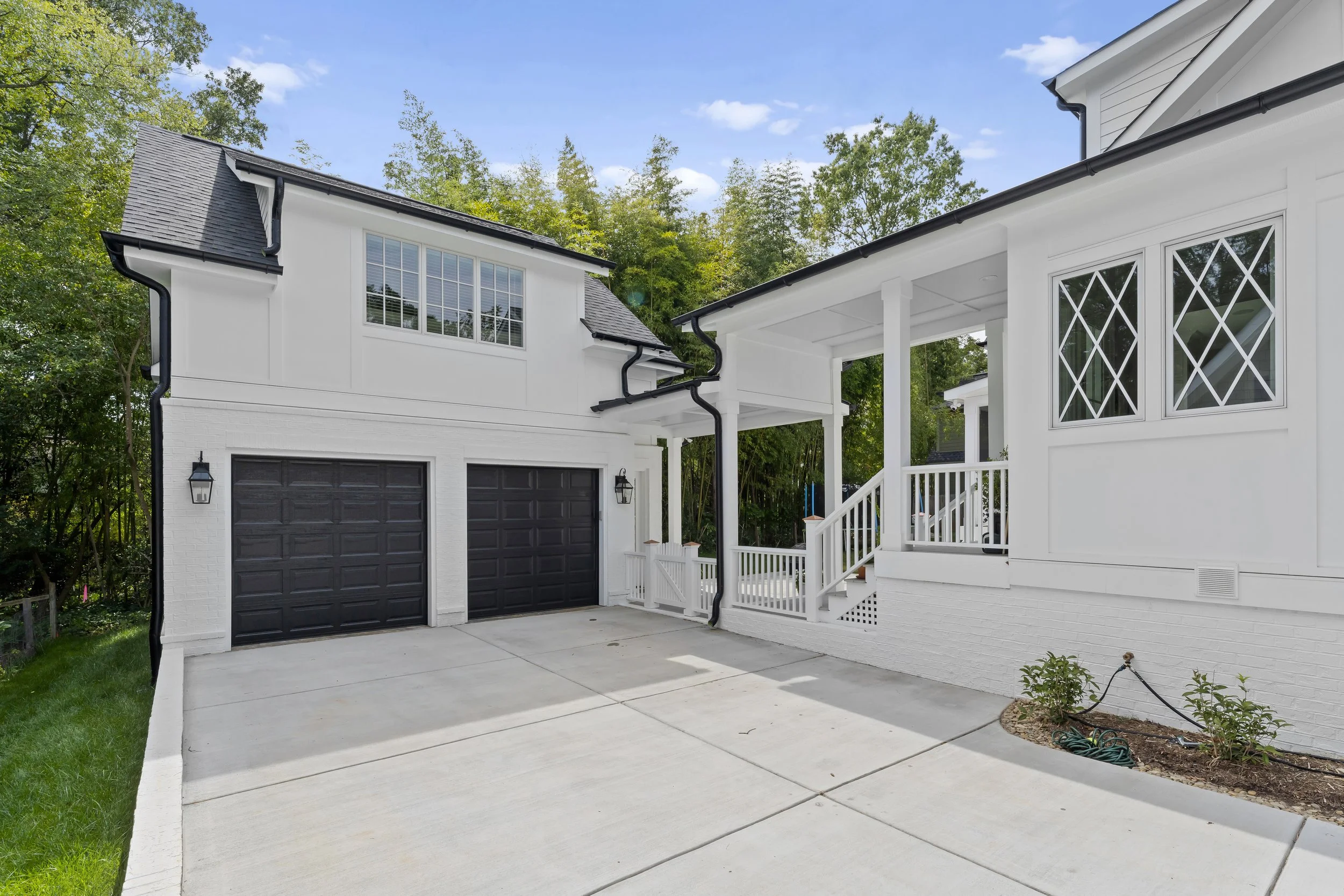 06-222 Brook St_Ext-15.jpg