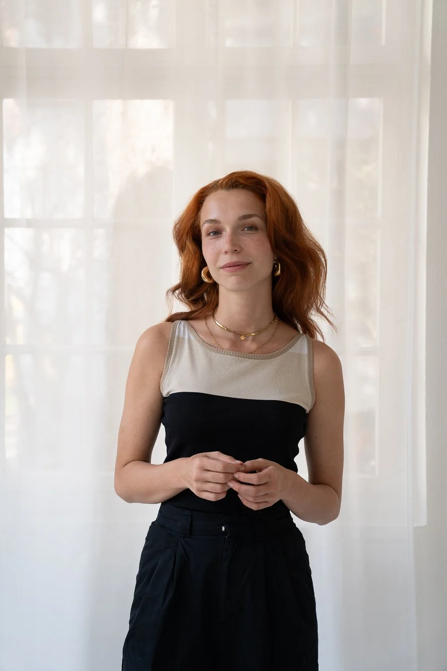 Stuttgarts beste Studiofotografin Anna macht Fotos als Portrait