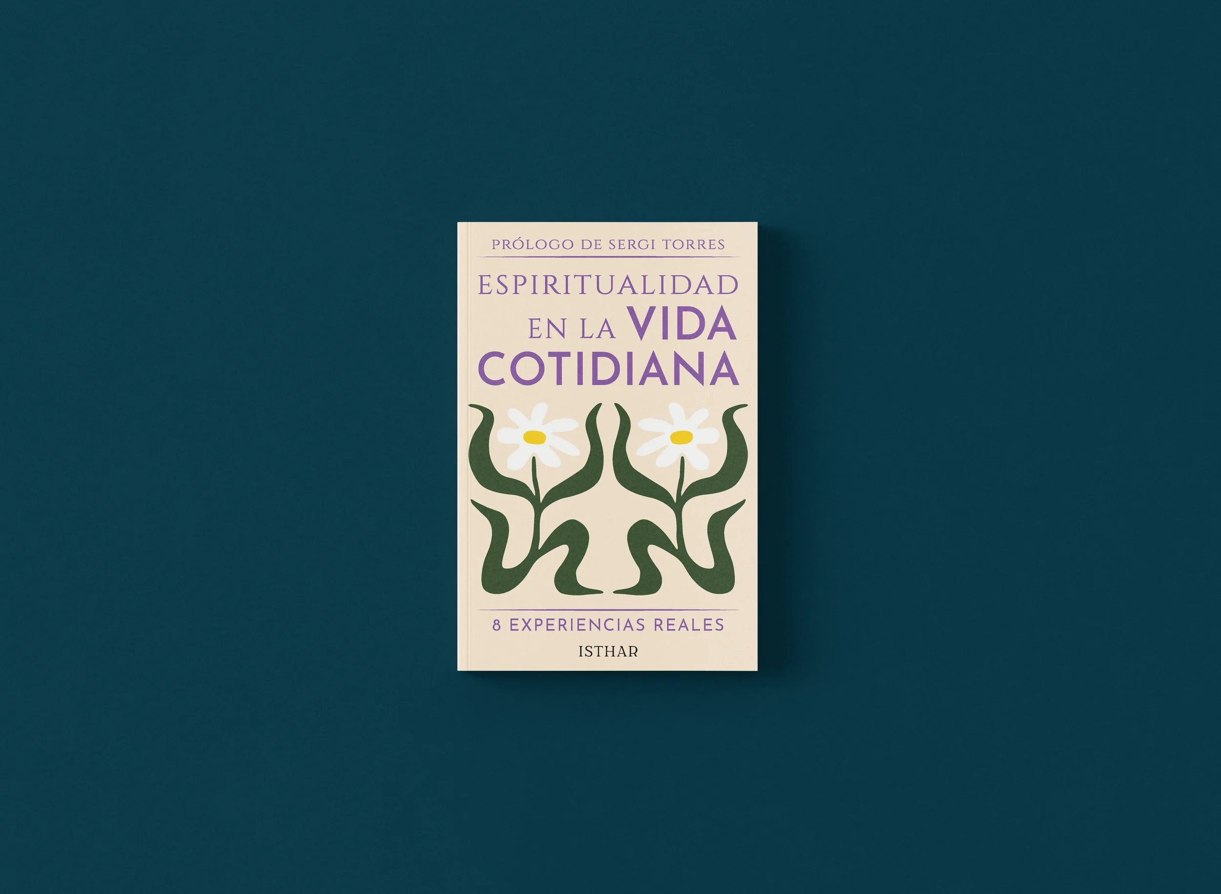 Portada de un libro titulado 'Espiritualidad en la Vida Cotidiana' con un diseño de flores y hojas en colores verde y blanco, sobre un fondo azul oscuro.