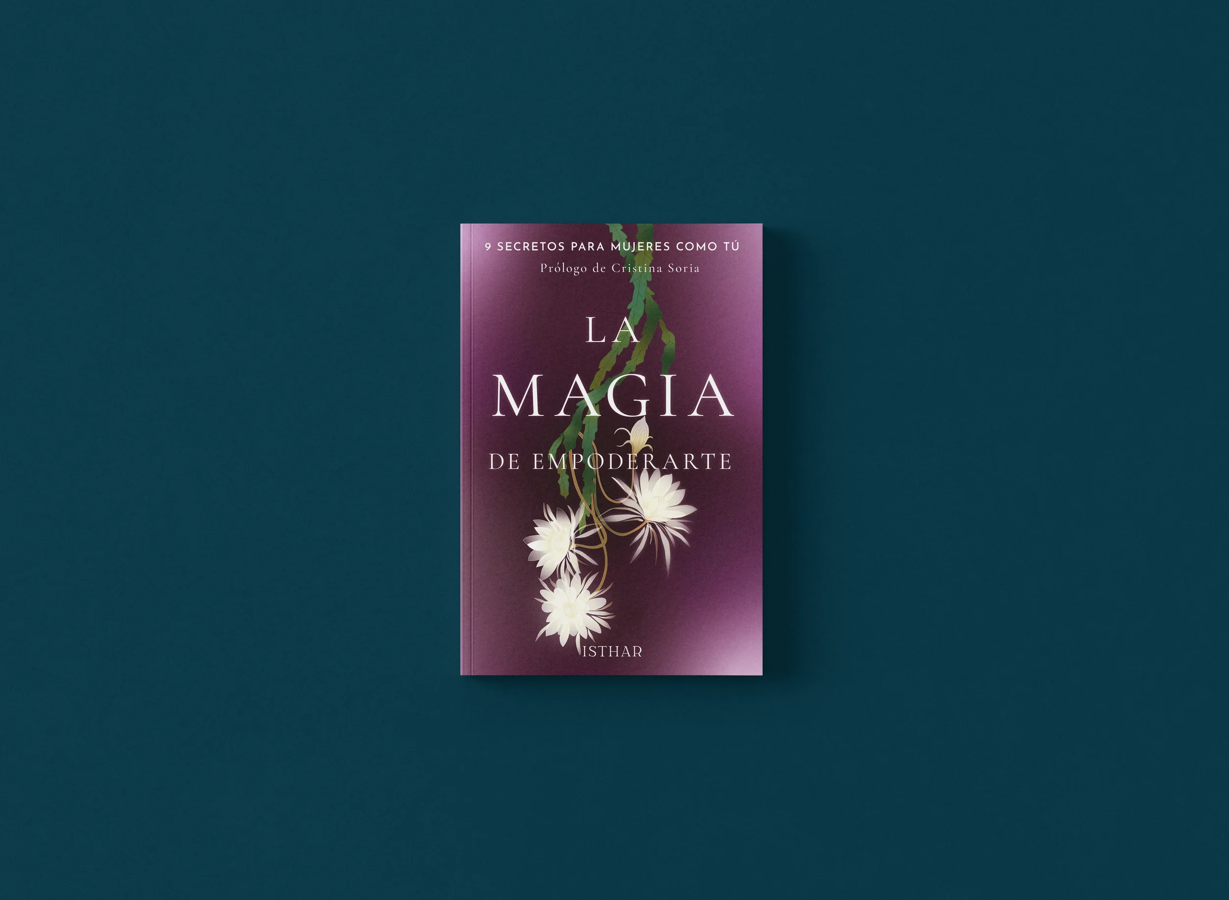 Portada de un libro titulado 'La magia de Empowerarte', con fondo color vino, flores blancas y texto en letras blancas, sobre un fondo azul oscuro.