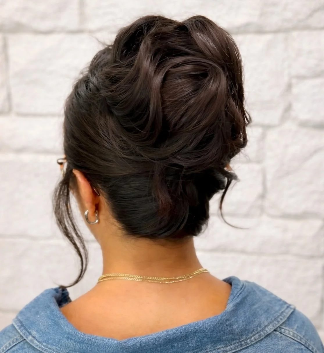 Detailed updo

Bridal hairstyling wedding hair inspiration 

hair by me @livlove_beauty 

#fyp #foryou #bridalhairstyle #weddinghairstylist #guelphontario