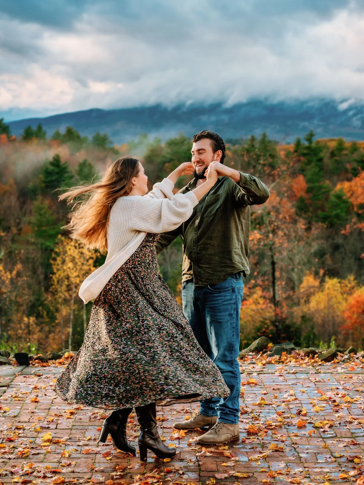 couple engagement fall colors