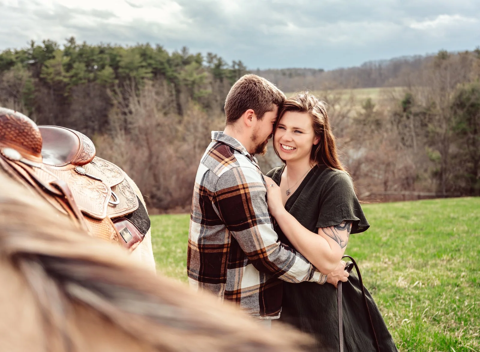 natural-emotional-new-hampshire-engagement-photography.jpg