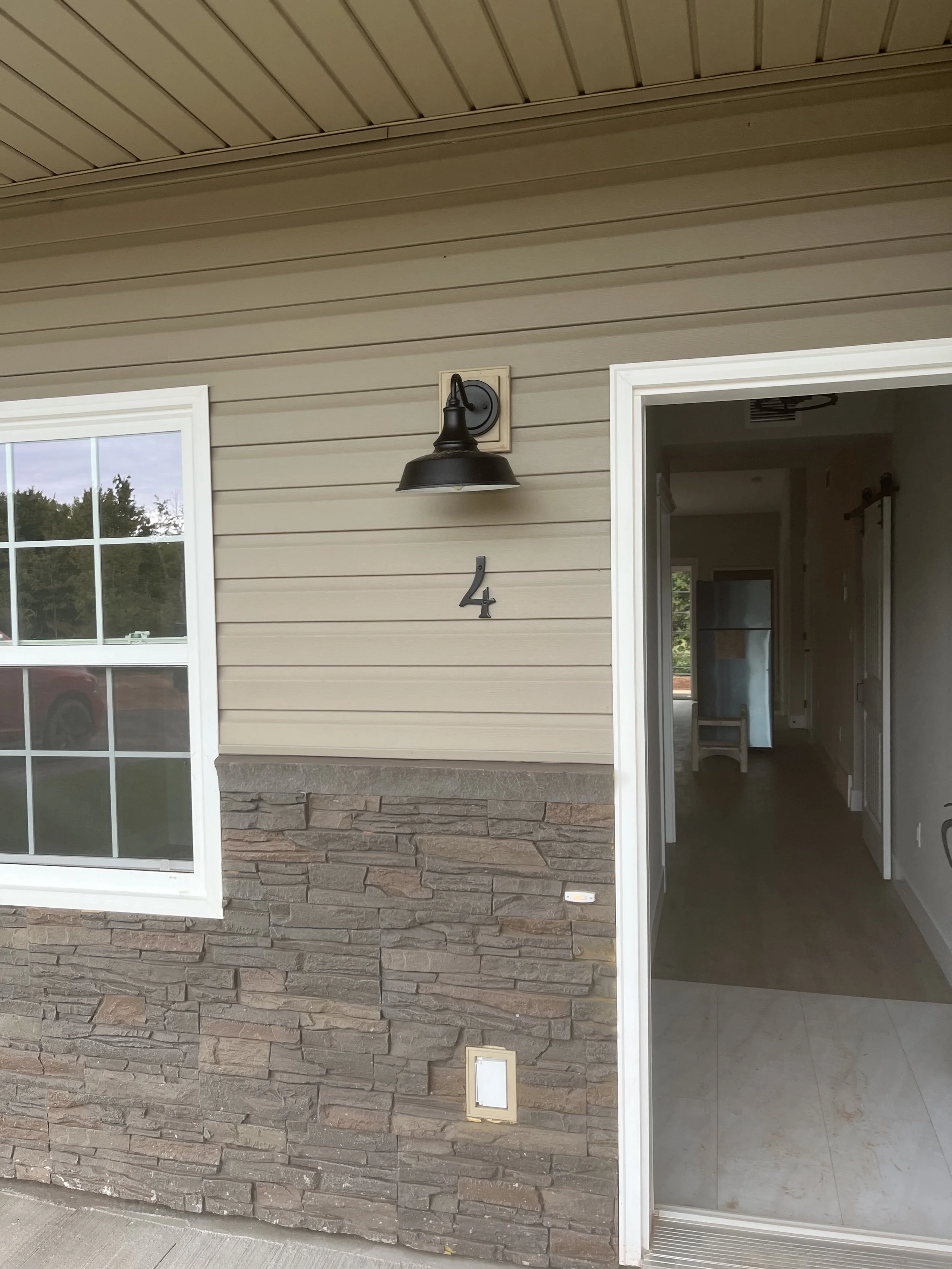 57  Kinsman Rd. ,unit 4.jpeg