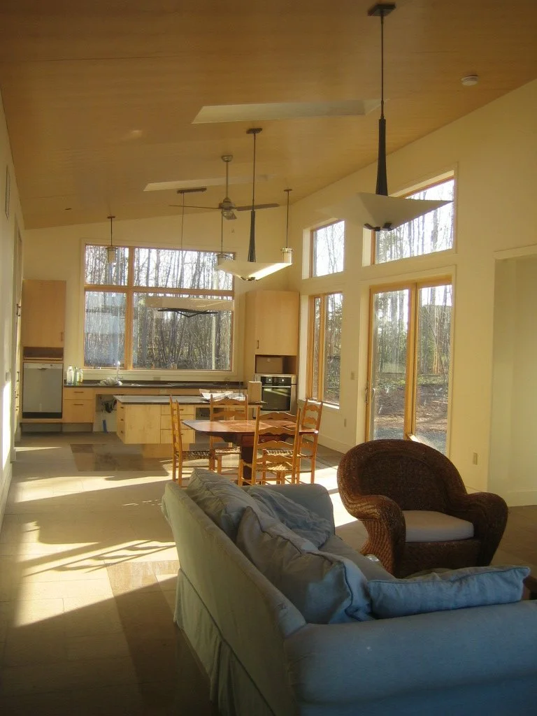 Living area looking south.JPG