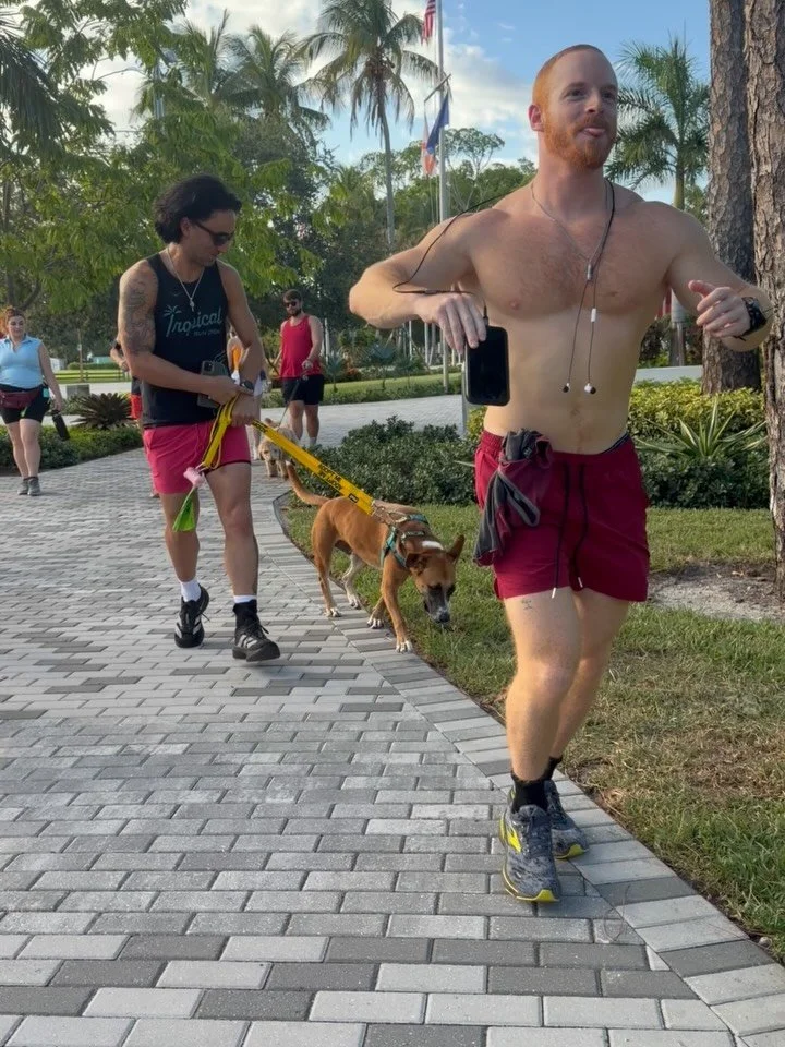 wednesdays are for run crew, puppies, and ice cream 

thank you @razzleberrys for having us, its always a good time 🍦 🏃&zwj;♀️ 🏃&zwj;♂️ 🏃 ☀️

ps I can only tag up to 20, pls forgive me if you&rsquo;re not tagged!