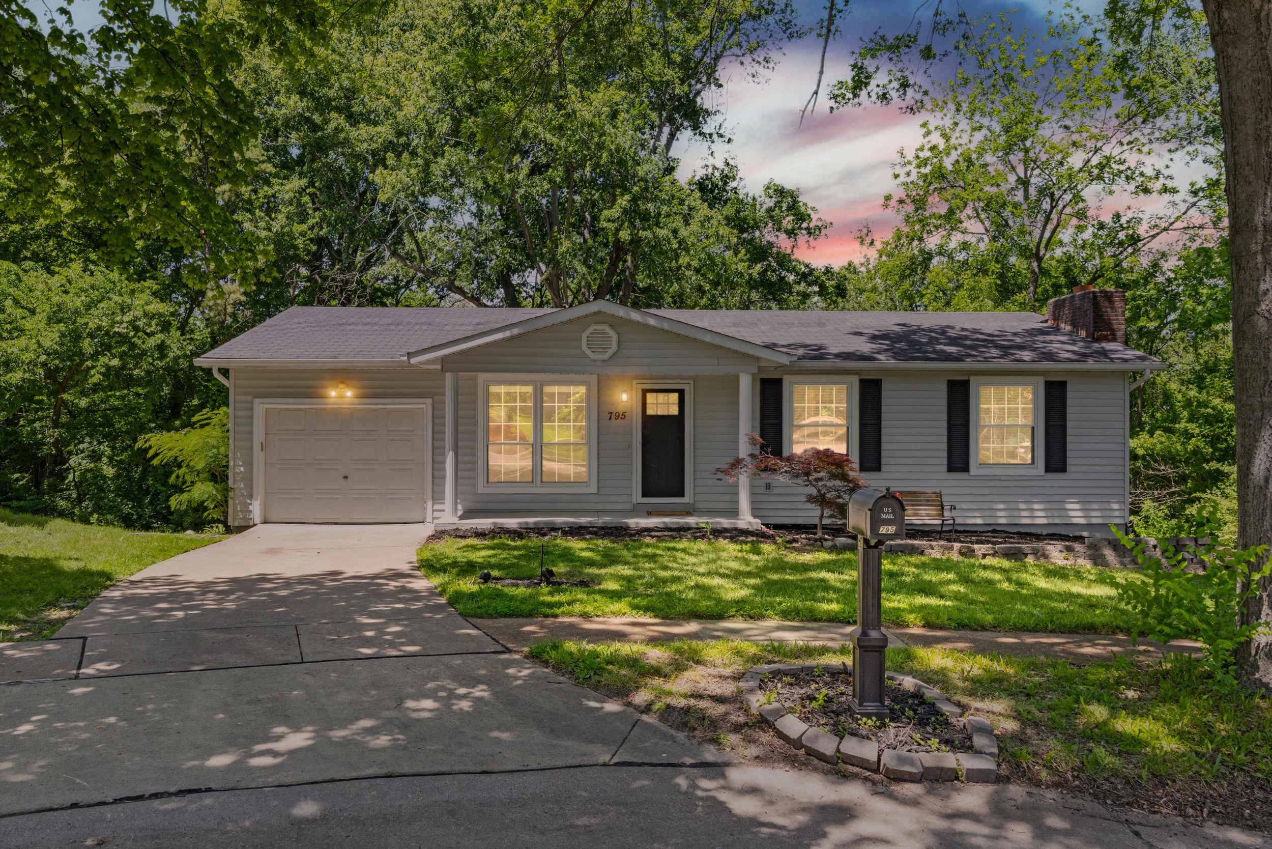 new_listing_mid_century_modern_ranch_home_top_st_louis_realtor_rueben_wuerdeman.jpg