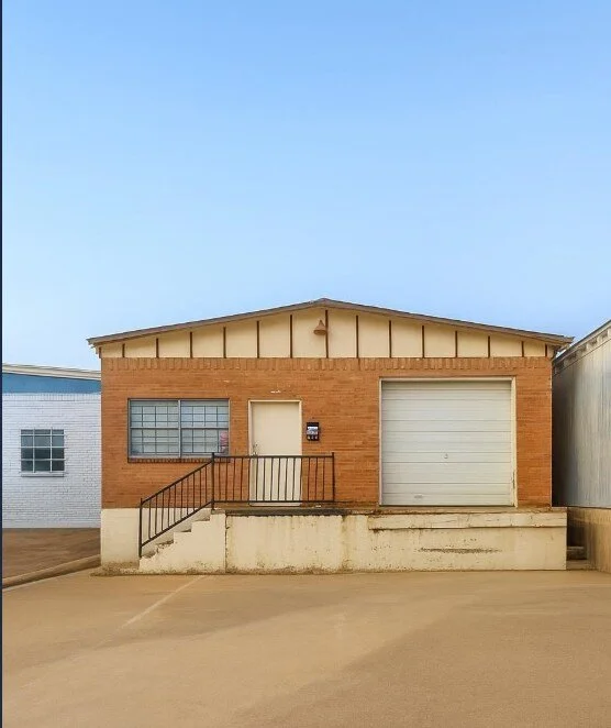 105 COMMERCIAL ST, GARLAND, TX 75040