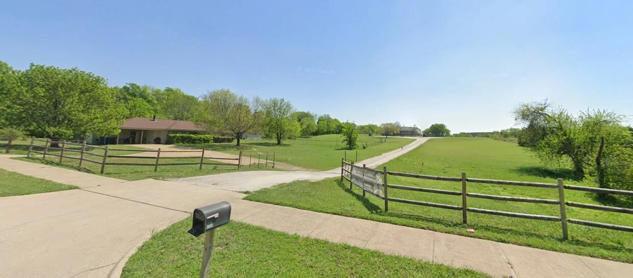 1122 E Parkerville Rd | Desoto, TX