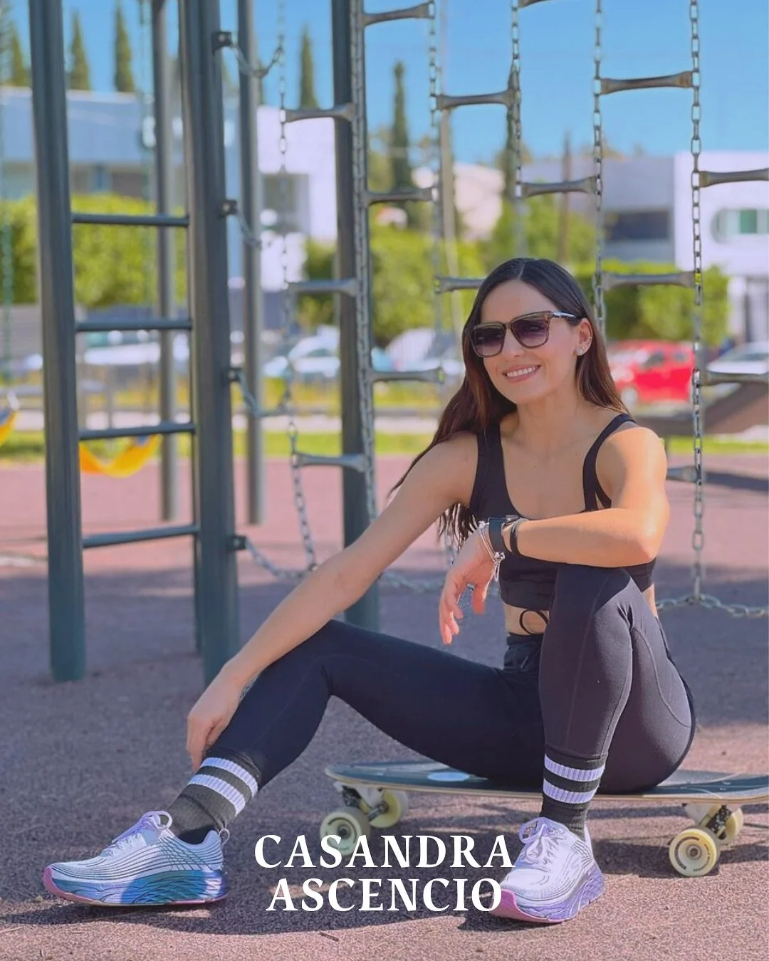 ✨ Casandra Ascencio
🏋️ Deportista | 🎬 Creadora de contenido | 🇲🇽 Mexicana

Casandra es una mujer apasionada por los viajes, la moda, el ejercicio y los retos. Su energ&iacute;a, carisma y determinaci&oacute;n la han convertido en una figura muy q