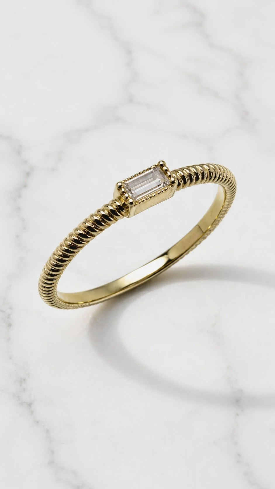 Solo Baguette Ring 9ct Gold | Rope Band Lab Diamond