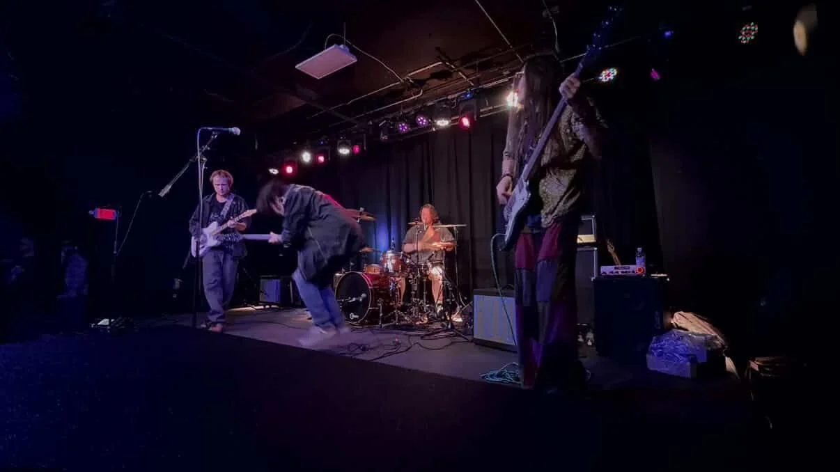 Futon: Loud in Monroe