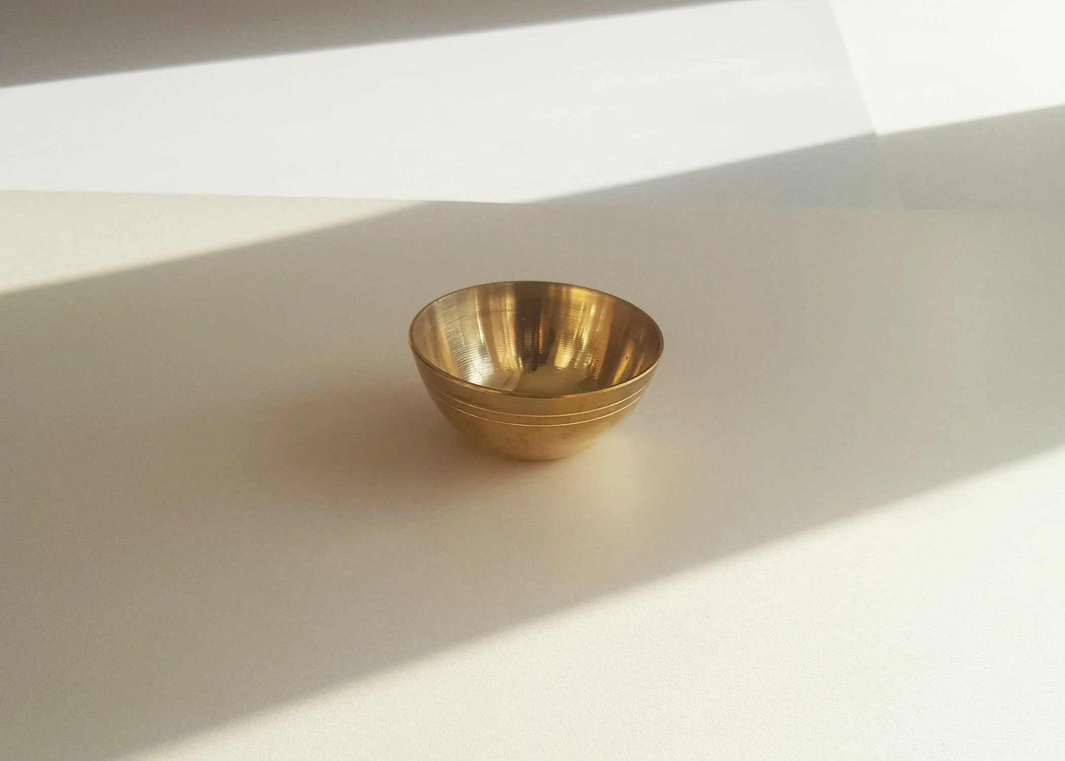 Brass Bowl Small 1.jpg