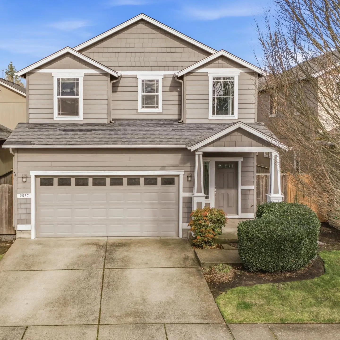 PRICE ADJUSTMENT
Now offered at $560,000.
2527 Park View Drive. Eugene, OR.

Open Houses this Weekend. March 7th - 8th.
12pm - 2pm

Located in the highly desirable Coburg Road corridor, this well-appointed home offers an exceptional combination of qu