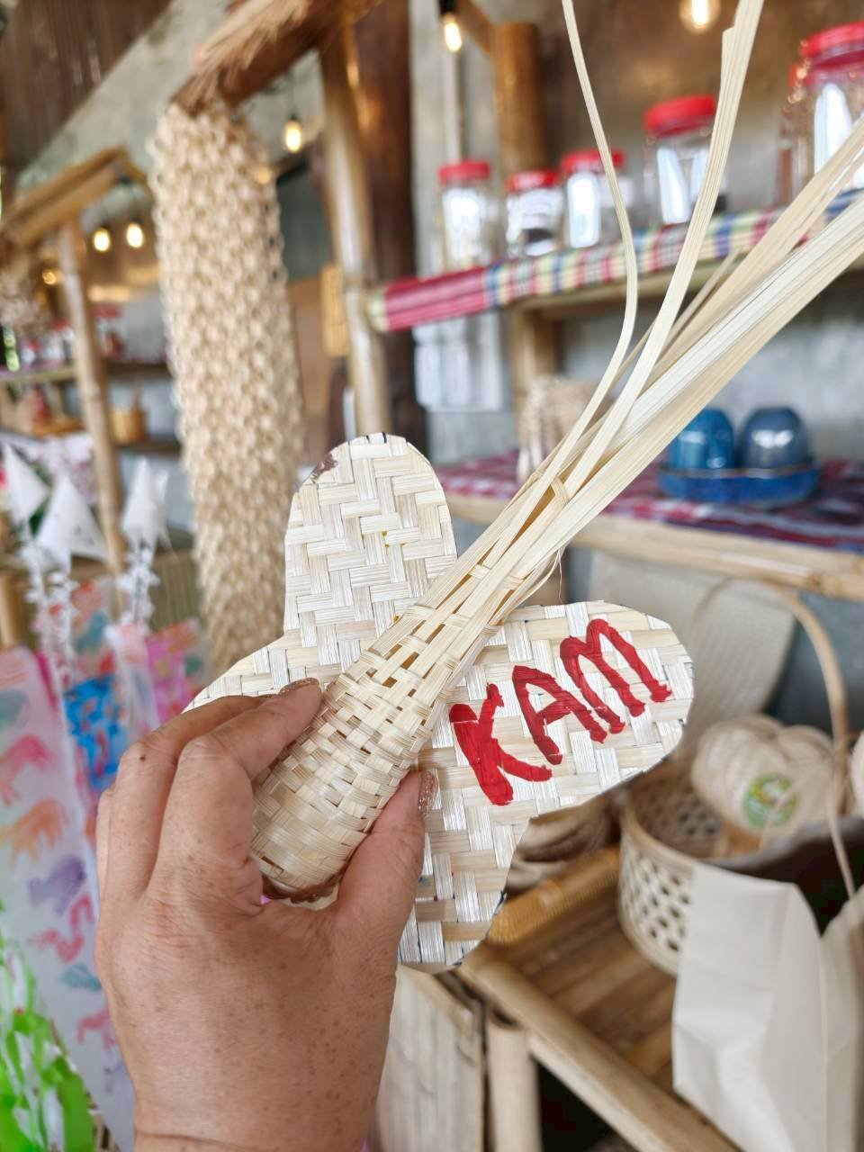 LINE_ALBUM_1142026_260418_16 - Copy.jpg