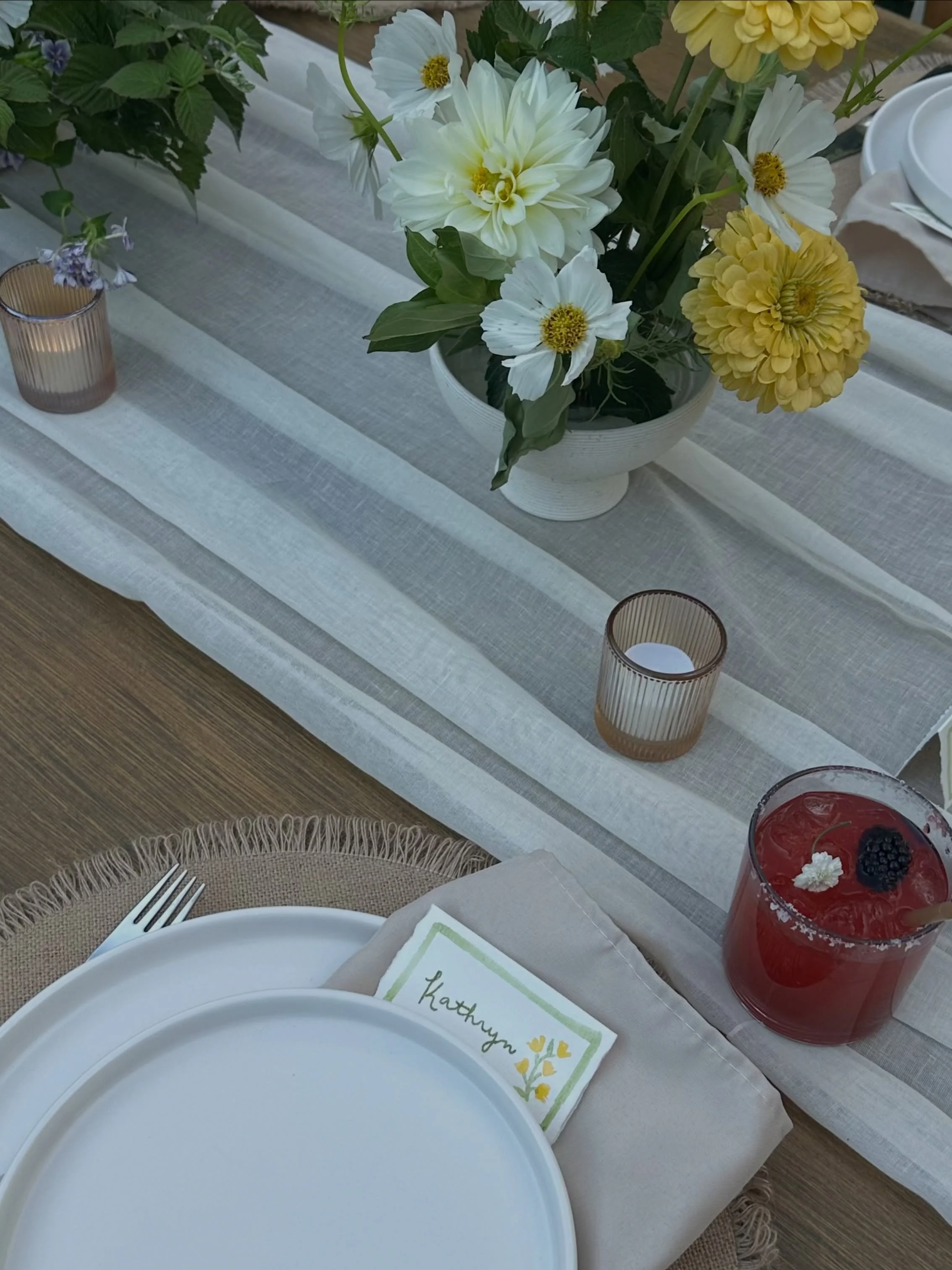 Custom hand-painted watercolor place cards!🪻🌸

This couples wedding took place in the wildflower capital of Colorado! The whimsical hand painted watercolor style added the perfect personal touch to their welcome dinner 🌼🖌️

Flowers are always my 