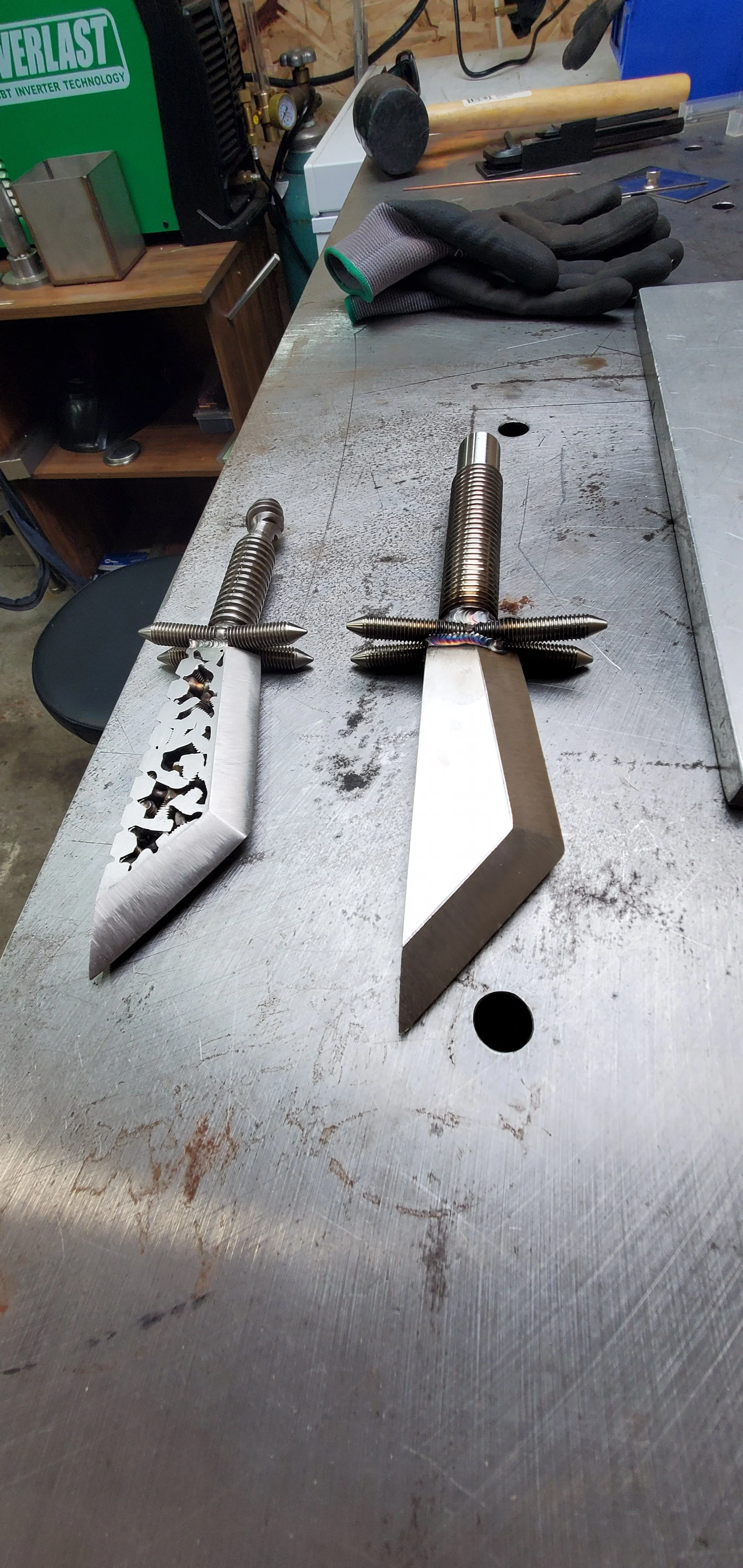 Dragon dagger