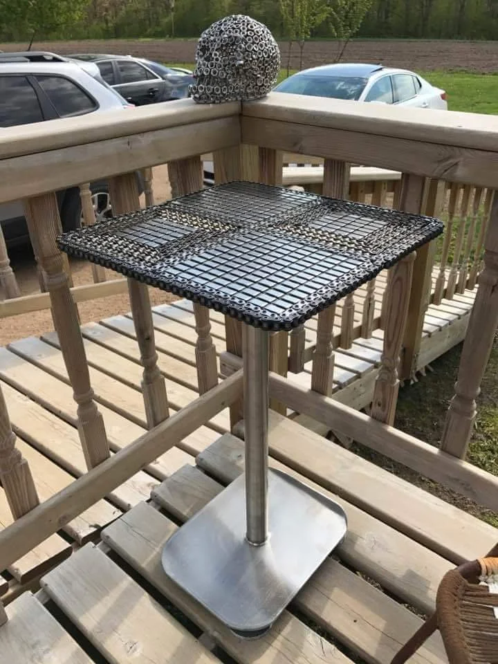 Chain table + skull