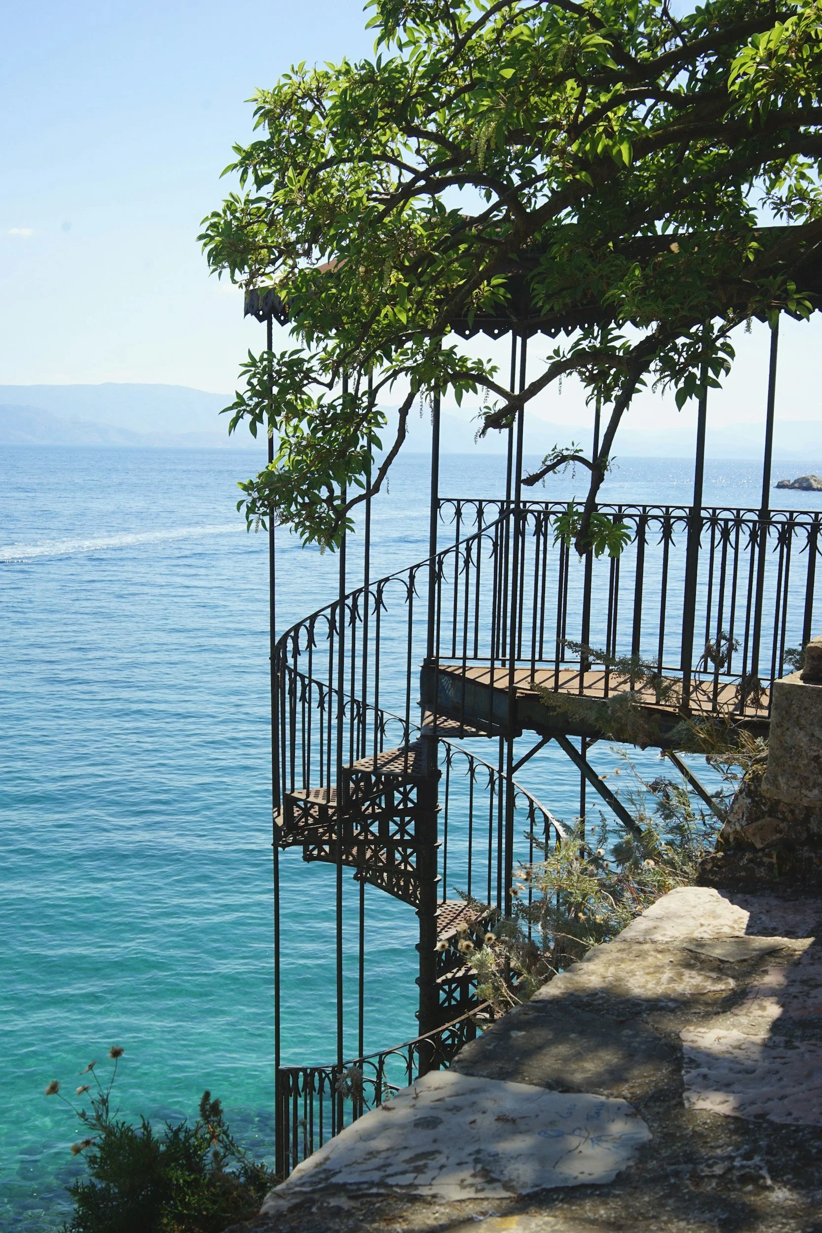 Beaches, Hotels, Food, Maps &amp; Local Tips