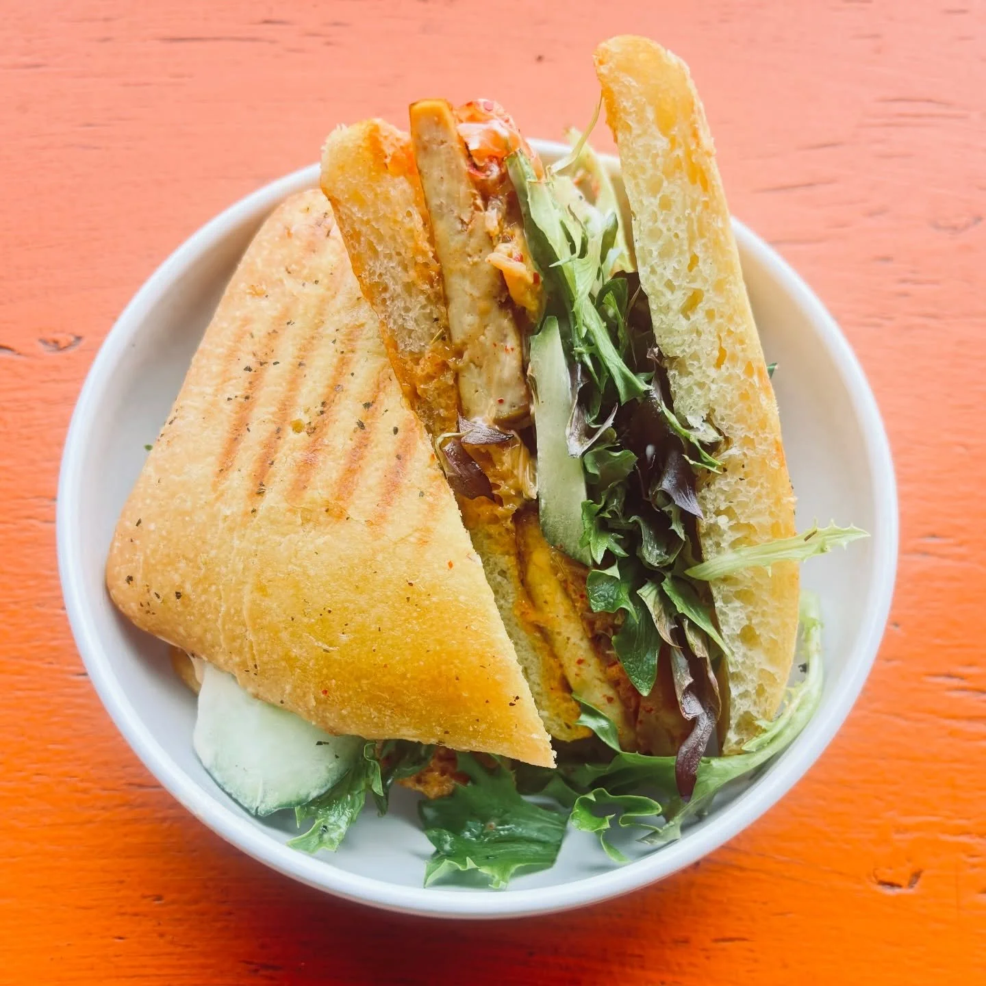 🌞NOUVEAU SANDWICH V&Eacute;G&Eacute; 🌞

Tofu-kimchi et une sauce b&eacute;nie des dieux 🫠